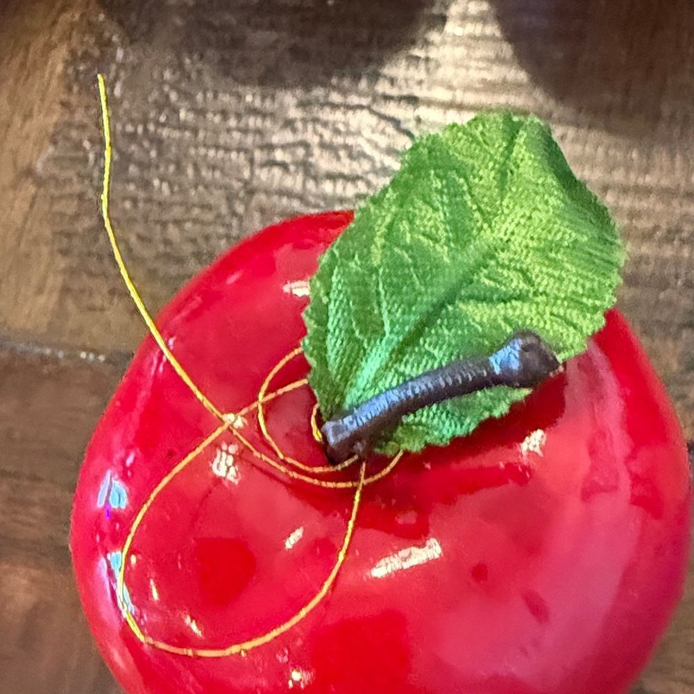 48 Decorative Red Apples - Picture 5 of 9